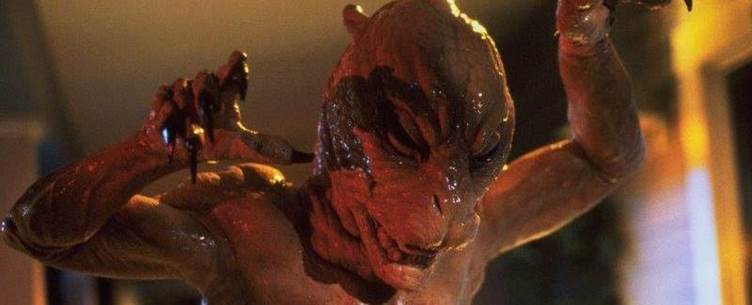 Sat 21 Sept @ 22:55 – SLEEPWALKERS (1992) *Channel Premiere